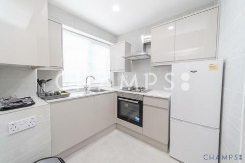 3 bedroom flat to rent, London NW4