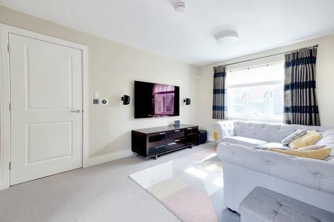 15 Whitley Link, Chelmsford, CM2 9FX
