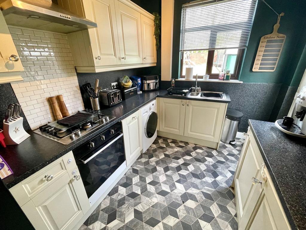 Primrose Lane, Wolverhampton, WV10 3 bed semidetached house for sale
