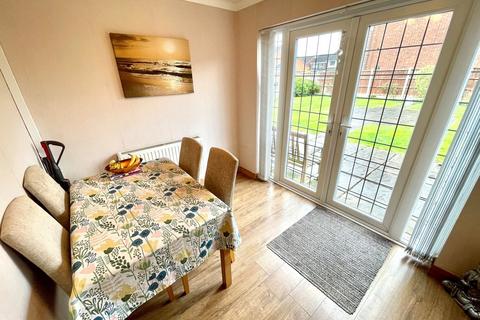 3 bedroom semi-detached house for sale, Farmoor Way, Moseley Meadows, Wolverhampton, WV10