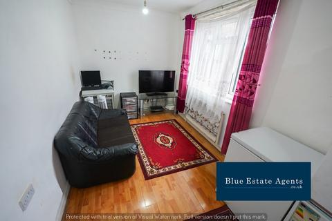 2 bedroom flat for sale - Norwood Road, Southall, UB2