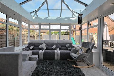 11 Bracken Place, Bedford, MK41 0TG