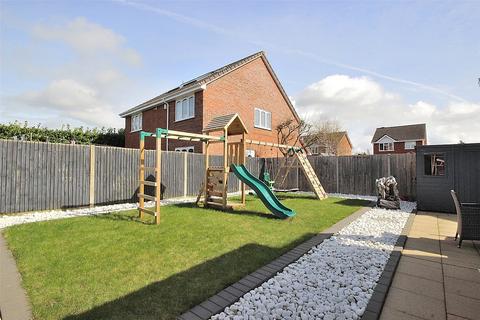 11 Bracken Place, Bedford, MK41 0TG