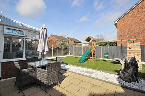 11 Bracken Place, Bedford, MK41 0TG