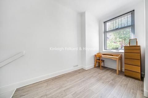 Studio to rent - Teignmouth Road London NW2