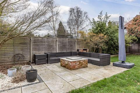 226 High Road, Byfleet, West Byfleet, KT14 7DD