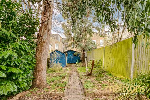 3 bedroom semi-detached house for sale, London SW17