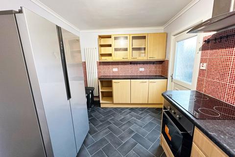 4 bedroom semi-detached house to rent - Elmbank Avenue, Uddingston, G71