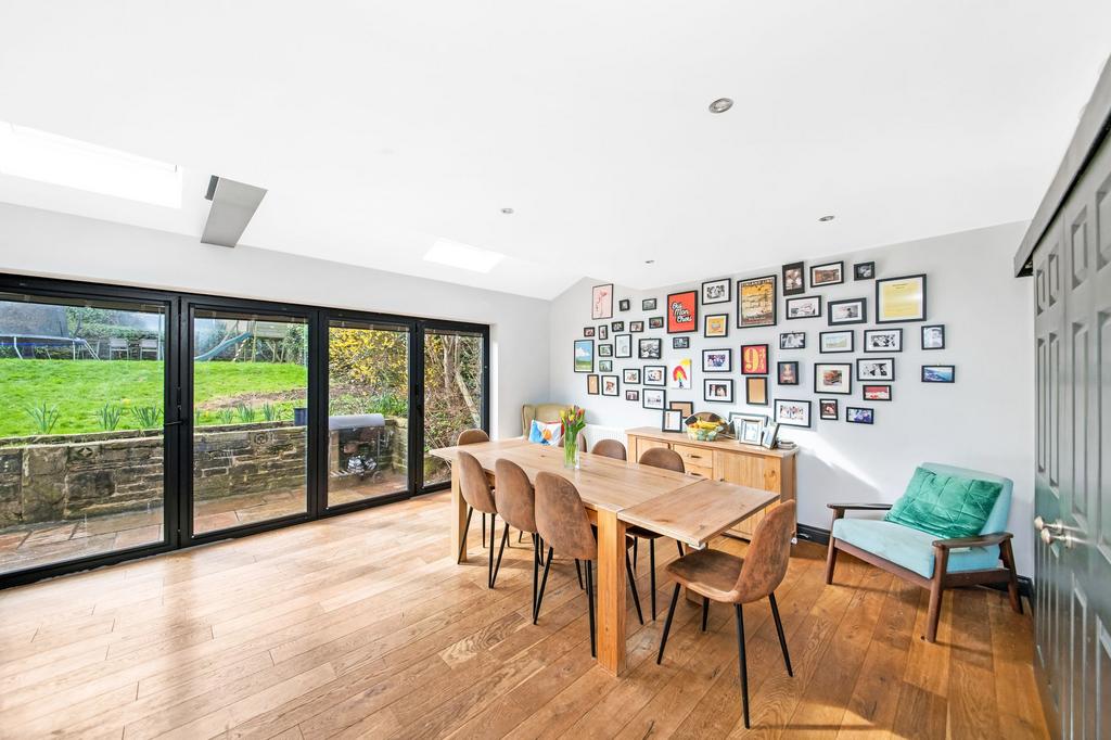 Open plan dining kitchen