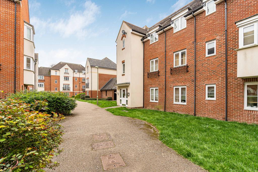 Thames View, Abingdon, OX14 2 bed apartment for sale £270,000