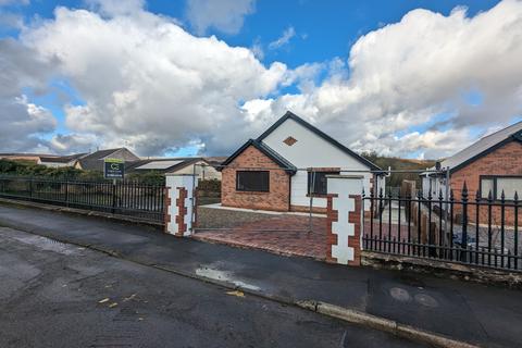 3 bedroom detached bungalow for sale - New School Road, Garnant, Ammanford, SA18