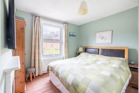 2 bedroom end of terrace house for sale, Godstone Road, Caterham, CR3