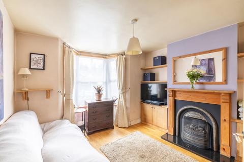 160 Godstone Road, Caterham, CR3 6RB