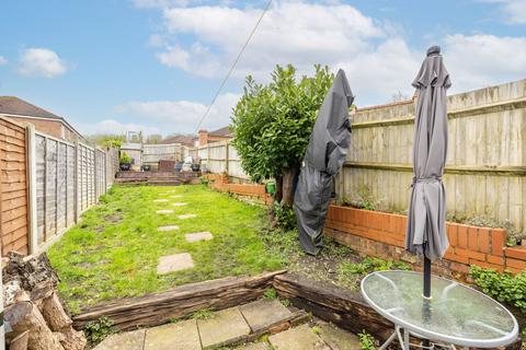 160 Godstone Road, Caterham, CR3 6RB