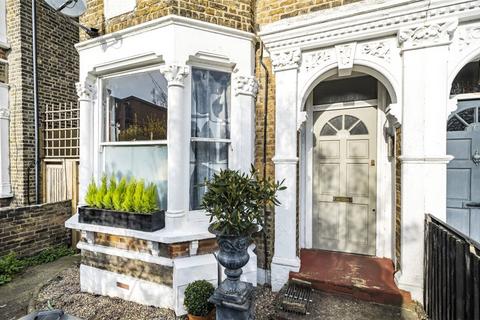 2 bedroom terraced house for sale, Victoria Way, London