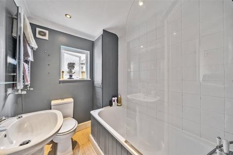 2 bedroom apartment for sale, Victoria Way, London