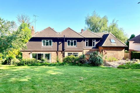 4 bedroom detached house for sale - Private Road, Barton-le-Clay, Bedfordshire, MK45