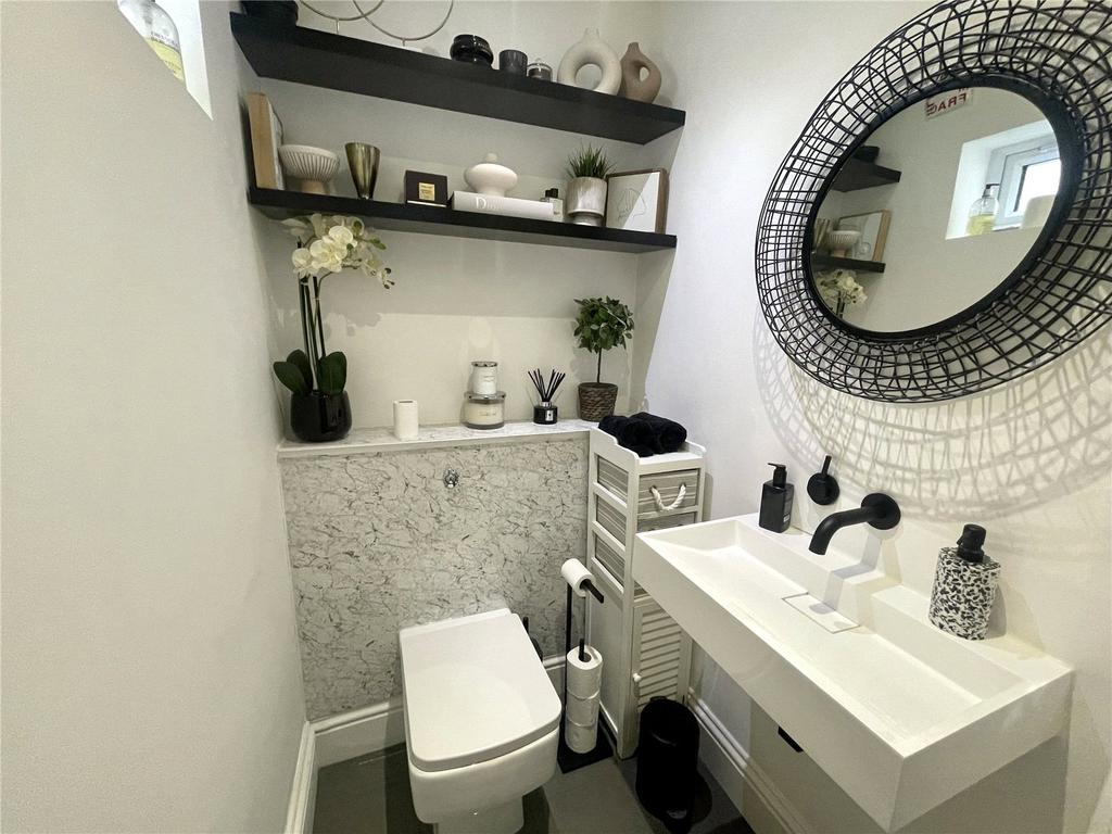 Ground Wc