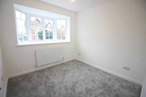 2 bedroom flat to rent, Scarisbrick New Road, Southport, PR8