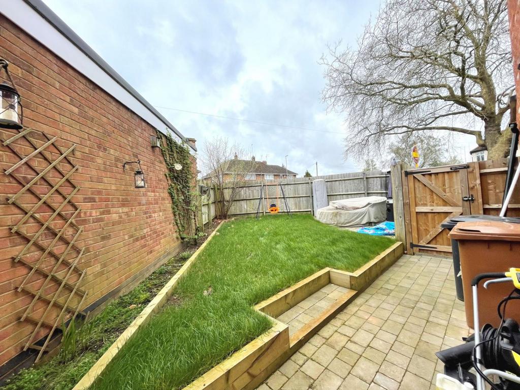 Parkfield Avenue, Delapre... 4 bed semidetached house for sale £375,000