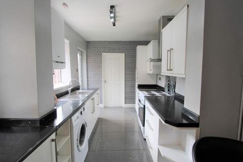 3 bedroom terraced house to rent, Norman Crescent, Rossington , DN11