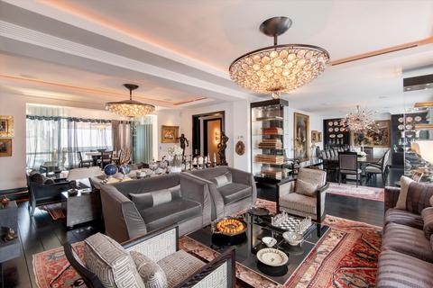 4 bedroom flat for sale, Hill Street, Mayfair, London, W1J