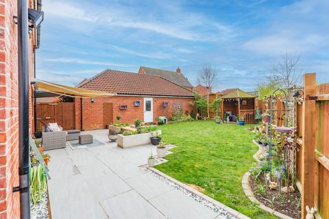 4 bedroom detached house for sale, Reedham Drive, Hoveton