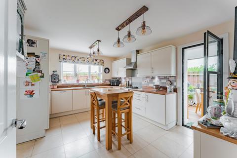 4 bedroom detached house for sale, Reedham Drive, Hoveton