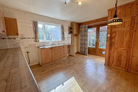 2 bedroom semi-detached bungalow for sale - Redhill, Hereford, HR2