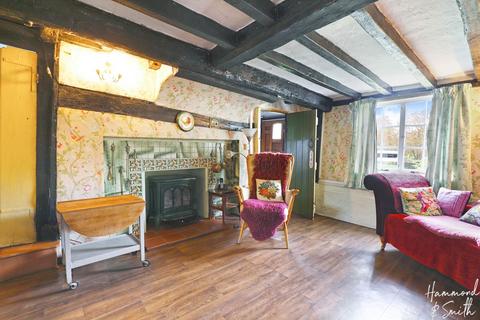2 bedroom cottage for sale, London Road, Harlow CM17