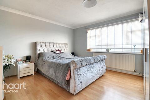 3 bedroom detached house for sale - Jaywick Lane, Clacton-On-Sea