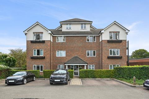 2 bedroom apartment for sale, Lincoln Court, Green Tiles Lane, Denham, Buckinghamshire, UB9