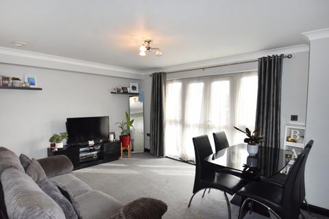 11 Lincoln Court, Denham, Uxbridge, UB9 5EU