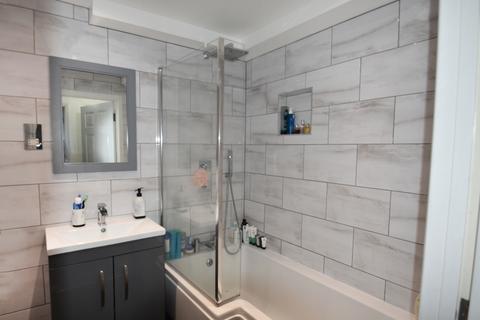 11 Lincoln Court, Denham, Uxbridge, UB9 5EU