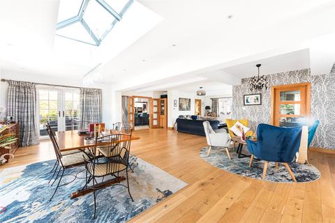 4 bedroom detached house for sale, Knottocks End, Beaconsfield, Buckinghamshire, HP9