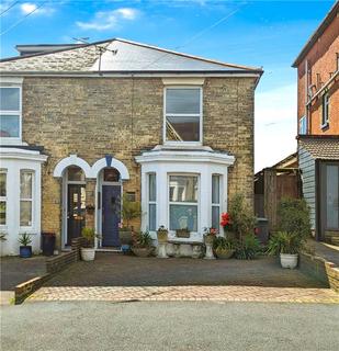 4 bedroom semi-detached house for sale, Mill Hill Road, Cowes
