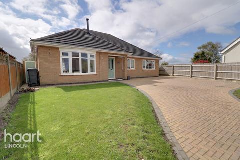 3 bedroom bungalow for sale, Main Street, Osgodby, Market Rasen