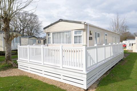 3 bedroom park home for sale, Sycamore, Bashley Caravan Park, Sway Road, New Milton, BH25