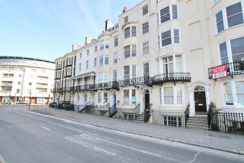 1 bedroom flat to rent, Pavilion Parade, Brighton BN2