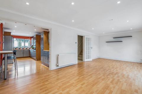 10 Upper Tail, Watford, WD19 5DF
