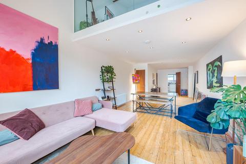 2 bedroom flat for sale, Venn Street, London SW4