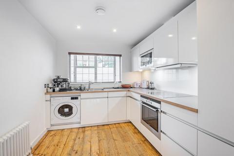 2 bedroom flat for sale, Venn Street, London SW4