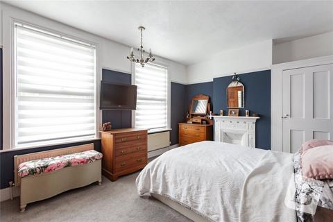 114 Singlewell Road, Gravesend, DA11 7PT