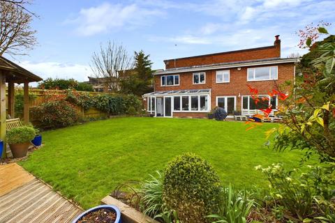 5 bedroom detached house for sale, Quoitings Drive, Marlow SL7