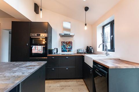 6 Beverley Avenue, Leigh, WN7 1JT