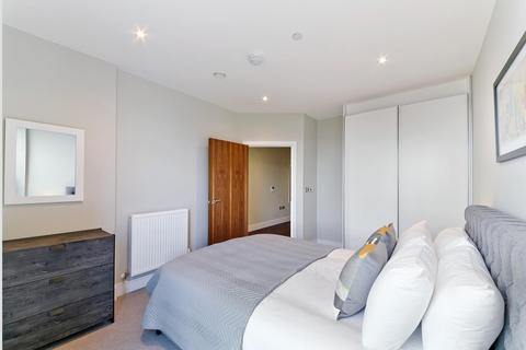 1 bedroom flat to rent - Orchard Wharf, Silvocea Way, London, E14,