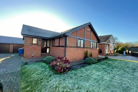 2 bedroom bungalow for sale - Spacious 2-Bedroom Bungalow in Avalon Close, Bury BL8