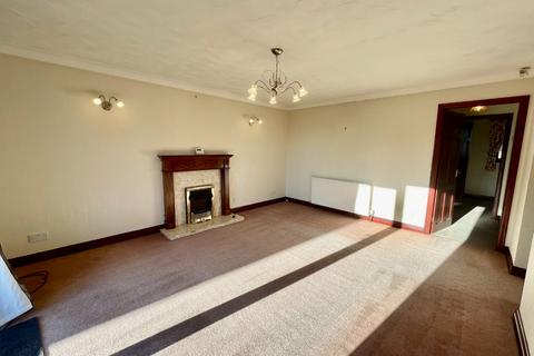 2 bedroom bungalow for sale - Spacious 2-Bedroom Bungalow in Avalon Close, Bury BL8