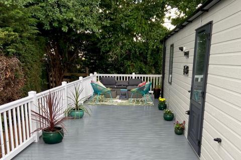 undefined, Two Bed Swift Vendee (40x12) Solent Breezes Holiday Park, Southampton SO31