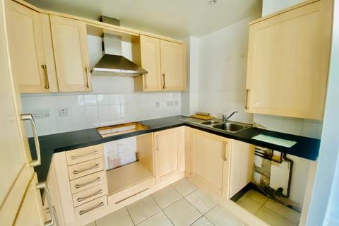 2 bedroom flat for sale, Oxford Avenue, Hayes, UB3